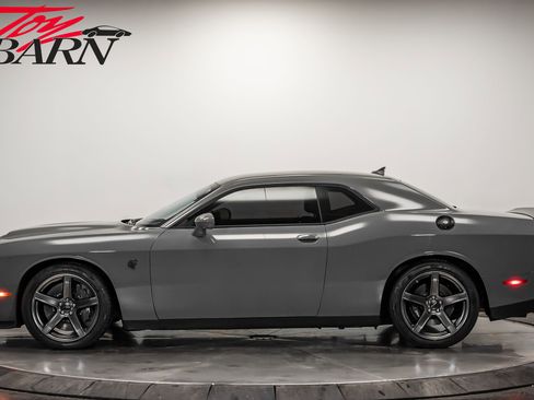 Used 2023 Dodge Challenger SRT Hellcat image 2