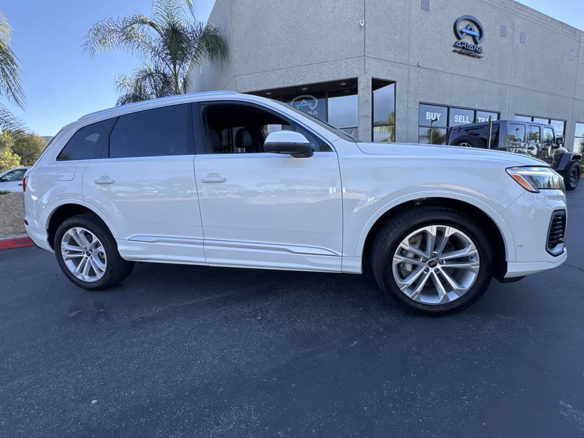 Used 2025 Audi Q7 3.0T Premium Plus AWD/4WD image 12