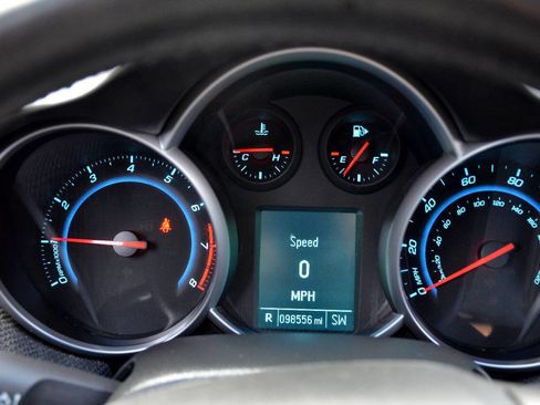 Used 2012 Chevrolet Cruze LT image 14