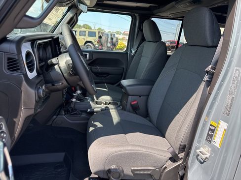 New 2025 Jeep Wrangler Sport S image 28