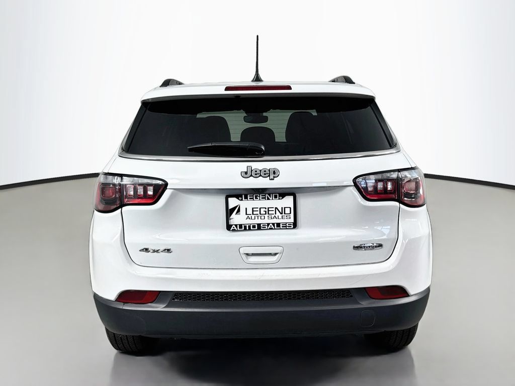 Used 2024 Jeep Compass Latitude AWD/4WD image 7