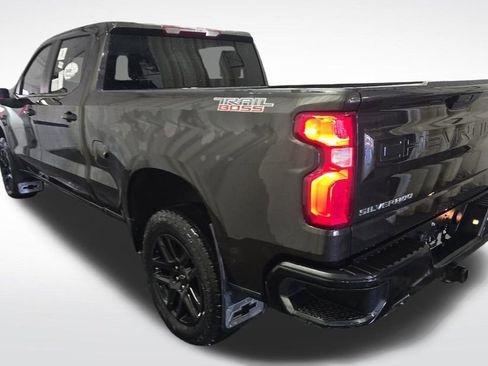 Used 2022 Chevrolet Silverado 1500 LT Trail Boss w/ Bed Protection Package image 5