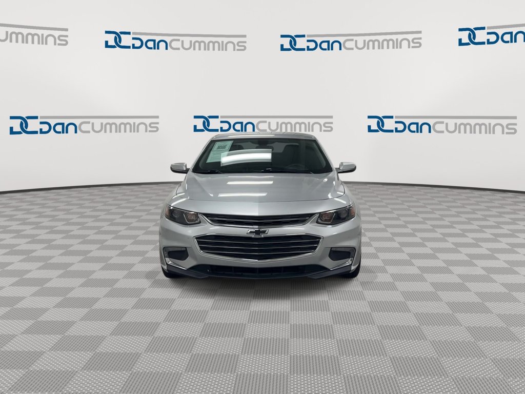 Used 2018 Chevrolet Malibu LT FWD image 3