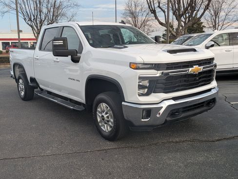Certified 2025 Chevrolet Silverado 2500 LT w/ Convenience Package image 2