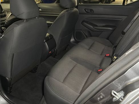 Used 2024 Nissan Altima 2.5 SV AWD/4WD image 16