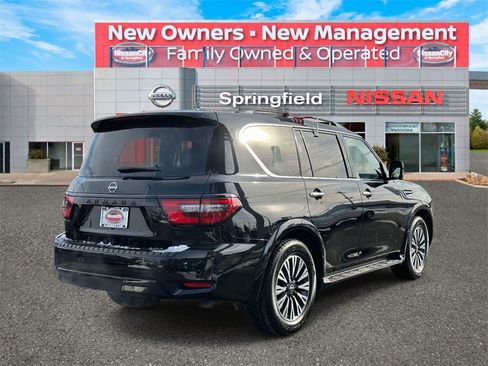Certified 2023 Nissan Armada SL w/ Midnight Edition Package image 5