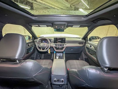 New 2026 Ford Explorer ST-Line w/ ST-Line Street Pack image 26