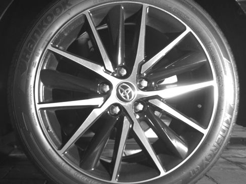 Used 2021 Toyota Camry SE FWD image 11
