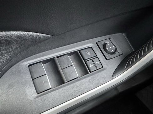 Used 2025 Toyota RAV4 XLE image 30