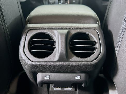 Used 2023 Jeep Wrangler Unlimited Sahara w/ Cold Weather Group AWD/4WD image 26