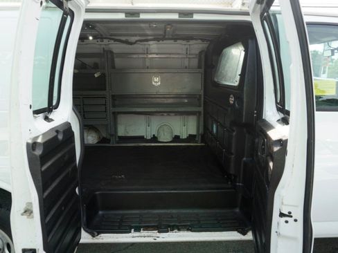 Used 2021 Chevrolet Express 2500 w/ Enhanced Convenience Package RWD image 5