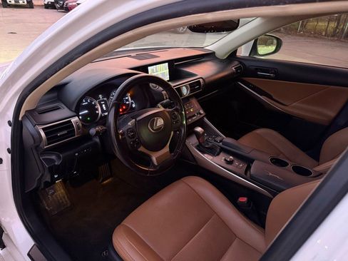 Used 2015 Lexus IS 250 w/ Navigation System Package image 8