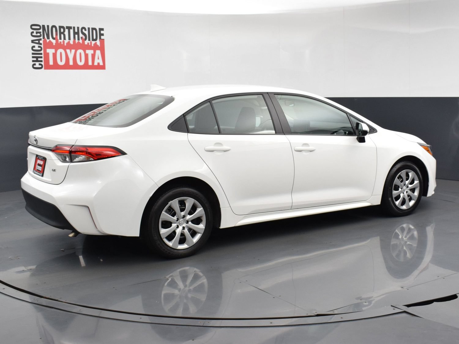 Used 2025 Toyota Corolla LE FWD image 4