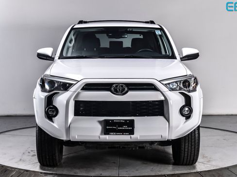 Used 2024 Toyota 4Runner SR5 AWD/4WD image 8