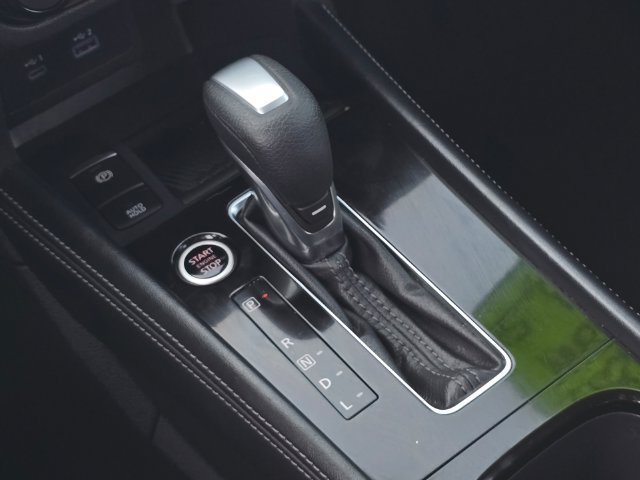 Certified 2023 Nissan Kicks SR FWD image 25