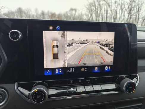 Certified 2024 Chevrolet Colorado Trail Boss w/ Technology Package image 16