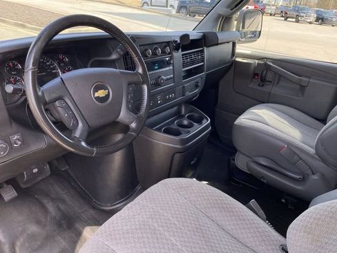 Used 2021 Chevrolet Express 2500 w/ Driver Convenience Package image 15