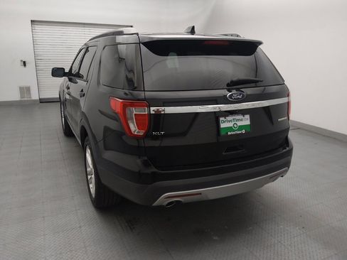 Used 2016 Ford Explorer XLT w/ Equipment Group 201A FWD image 6
