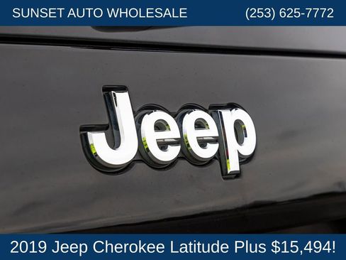 Used 2019 Jeep Cherokee Latitude Plus image 27