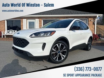 Used 2022 Ford Escape SE w/ SE Sport Appearance Package