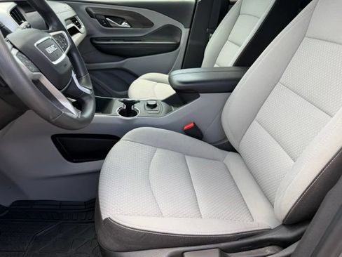 Used 2024 GMC Terrain SLE FWD image 13
