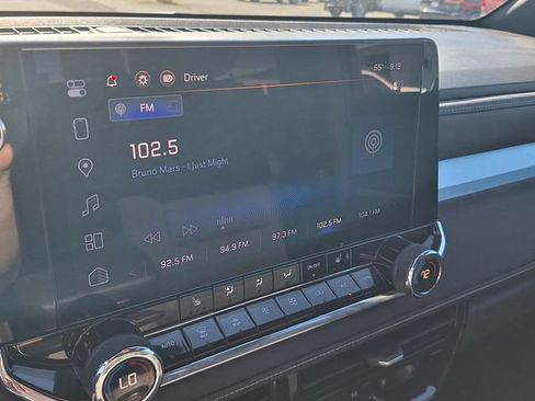 Used 2024 Chevrolet Colorado LT w/ LT Convenience Package II AWD/4WD image 22