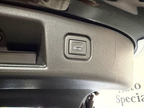 Used 2024 Chevrolet Blazer EV LT AWD/4WD image 28