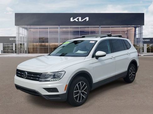 Used 2021 Volkswagen Tiguan SE AWD/4WD image 3