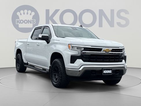 Used 2023 Chevrolet Silverado 1500 LT AWD/4WD image 5