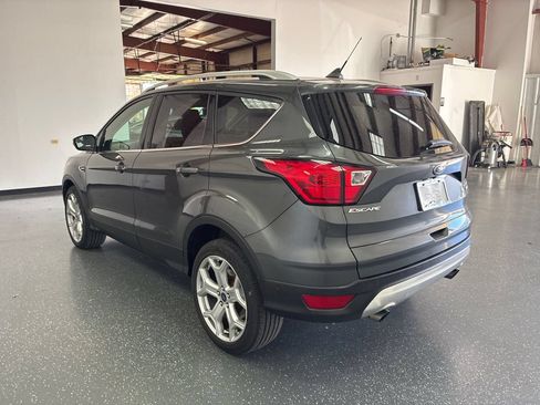 Used 2019 Ford Escape Titanium AWD/4WD image 6