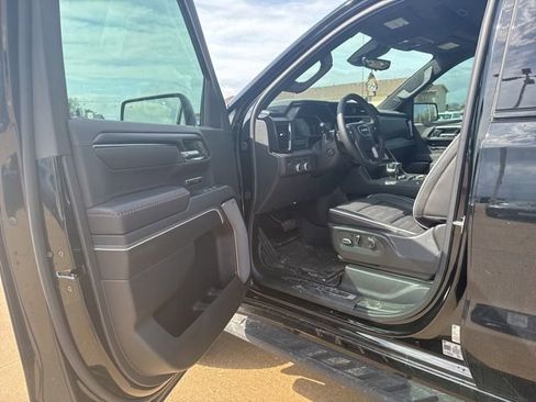 Used 2026 GMC Sierra 1500 AT4X image 10