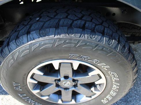 Used 2017 Nissan Frontier Desert Runner image 10