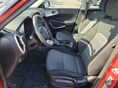 Certified 2021 Kia Soul LX FWD image 21