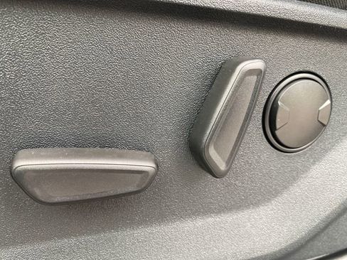 Used 2025 Ford F150 XLT w/ Equipment Group 302A MID image 37