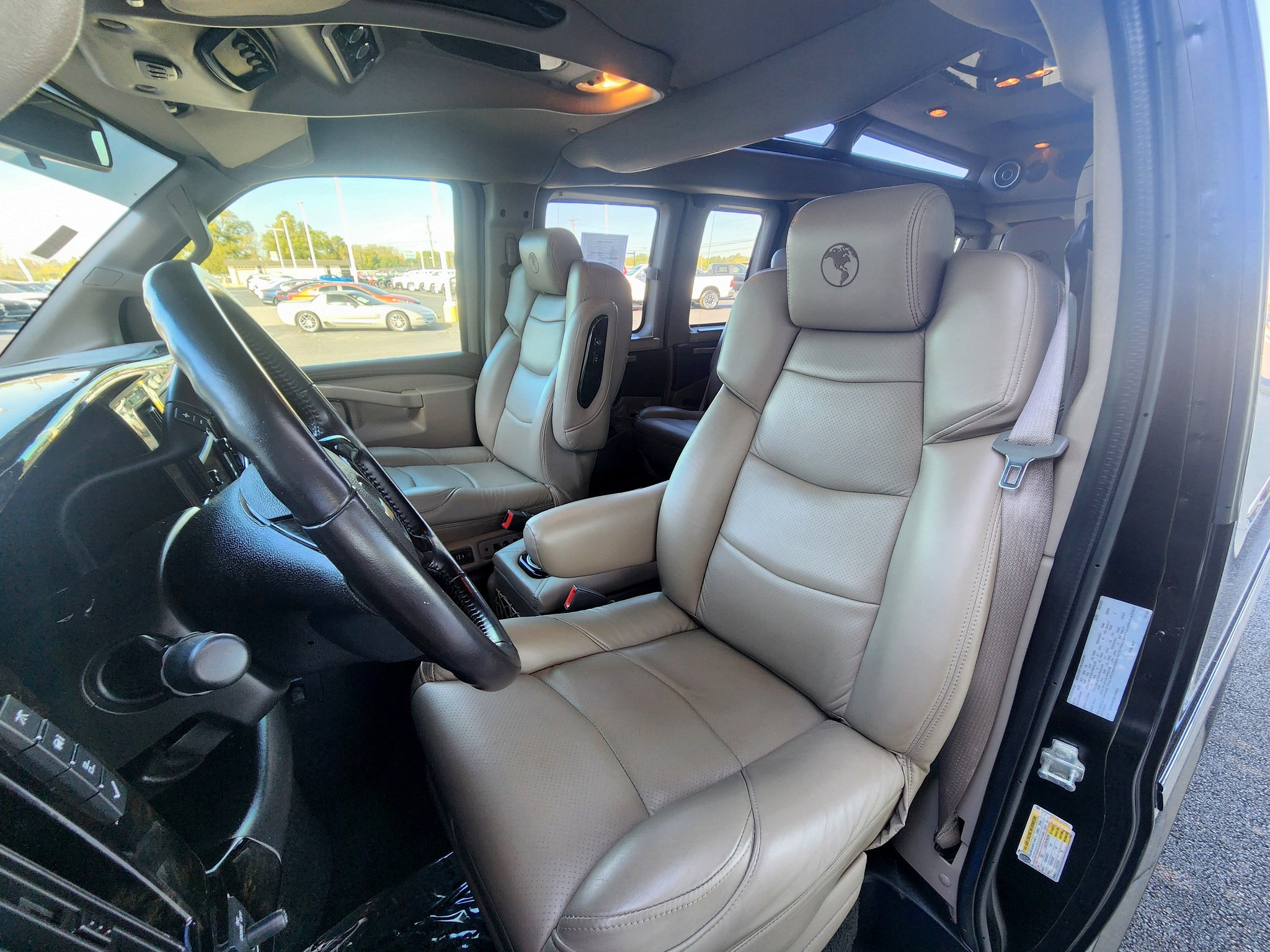 Used 2020 Chevrolet Express 2500 Extended w/ Enhanced Convenience Package RWD image 39