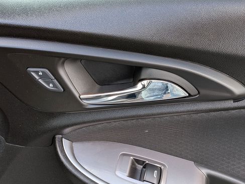 Used 2024 Chevrolet Malibu LT image 33