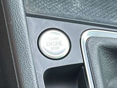 Used 2023 Volkswagen Jetta SE w/ Panoramic Sunroof Package FWD image 37
