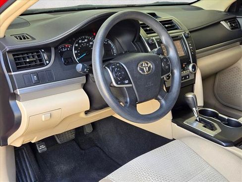 Used 2014 Toyota Camry LE FWD image 9