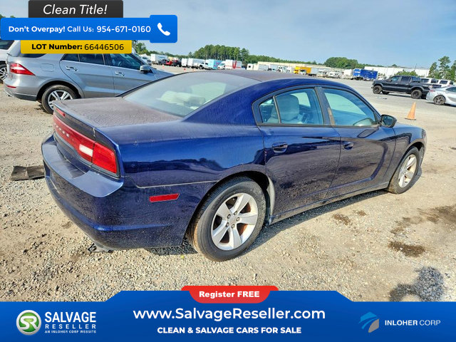 Used 2013 Dodge Charger SE RWD image 4