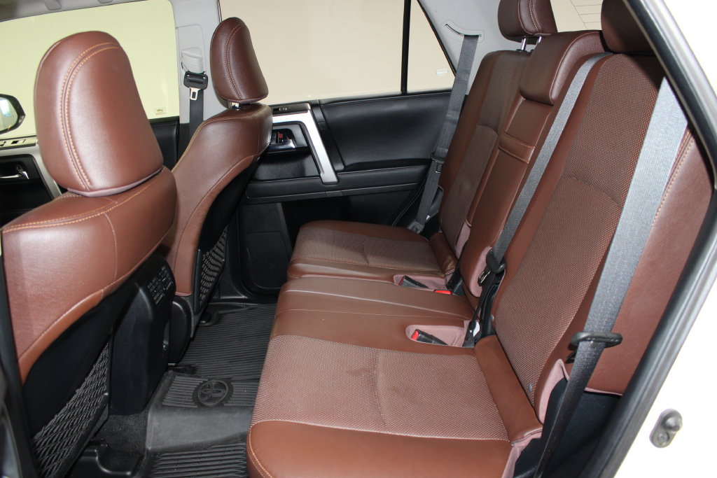 Used 2020 Toyota 4Runner Limited AWD/4WD image 39