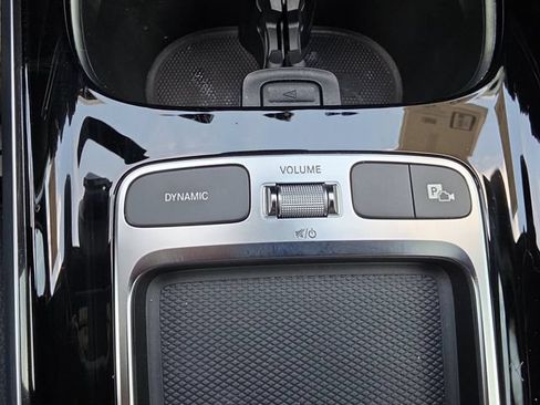 Used 2025 Mercedes-Benz GLB 250 image 28