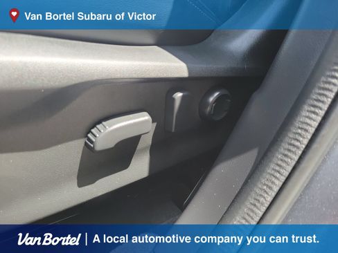 Used 2023 Subaru Forester Touring AWD/4WD image 15