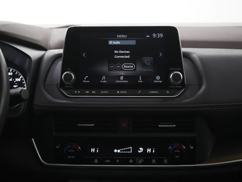 Used 2023 Nissan Rogue SV w/ SV Premium B Package AWD/4WD image 18