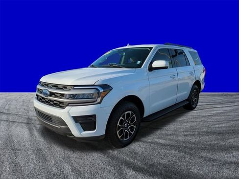 Certified 2022 Ford Expedition XLT RWD image 8