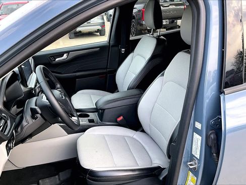 Certified 2023 Ford Escape SE image 8