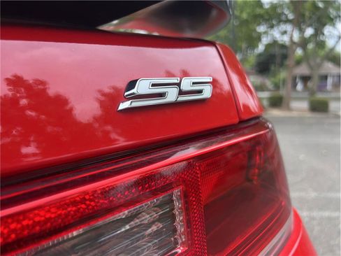 Used 2015 Chevrolet Camaro SS w/ SS Performance Package RWD image 11