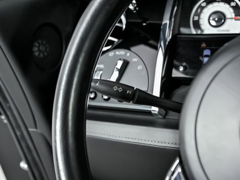 Used 2014 Rolls-Royce Wraith image 30
