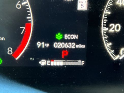 Used 2025 Honda HR-V EX-L image 19