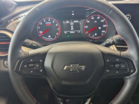 Used 2024 Chevrolet Trax RS w/ Driver Confidence Package FWD image 40