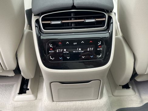 New 2026 Mercedes-Benz EQS 400 4MATIC SUV image 40